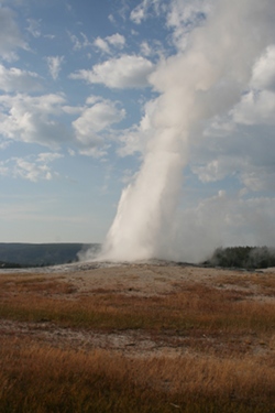 hotel parc yellowstone old faitful